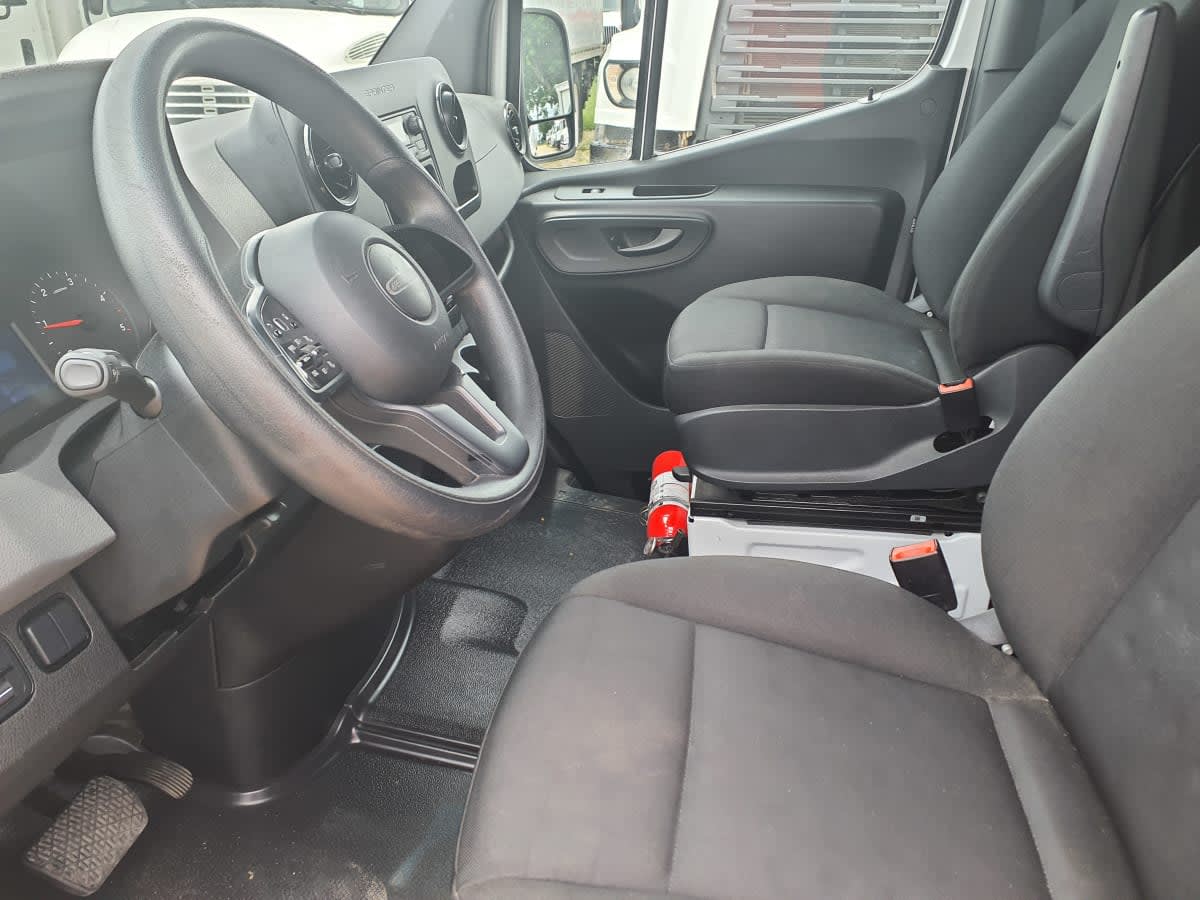 Used 2021 Freightliner Sprinter 2500 - photo 12