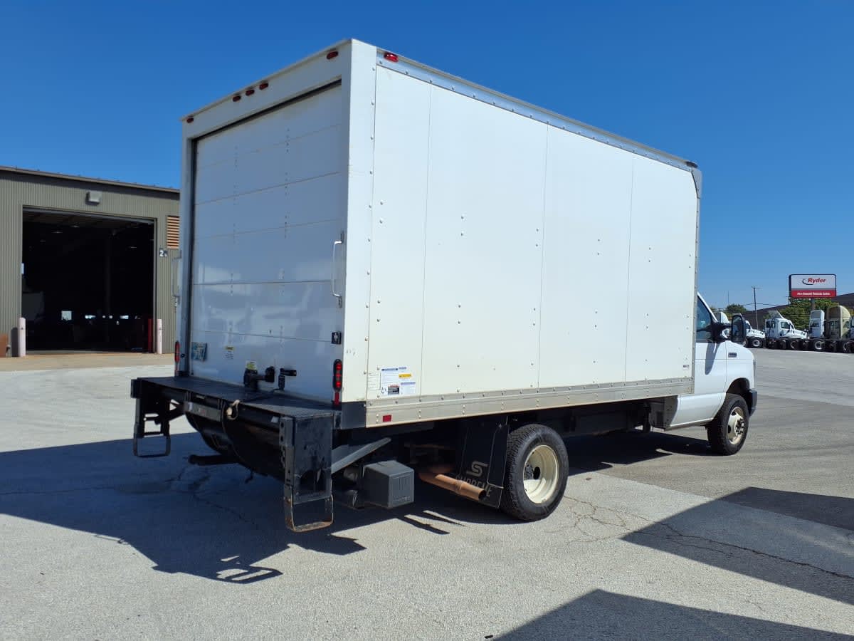 Used 2022 Ford E-450 - photo 6