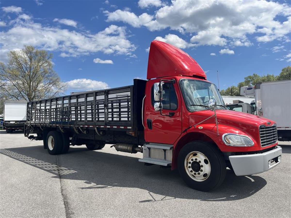 Used 2017 Freightliner M2 106 - photo 5