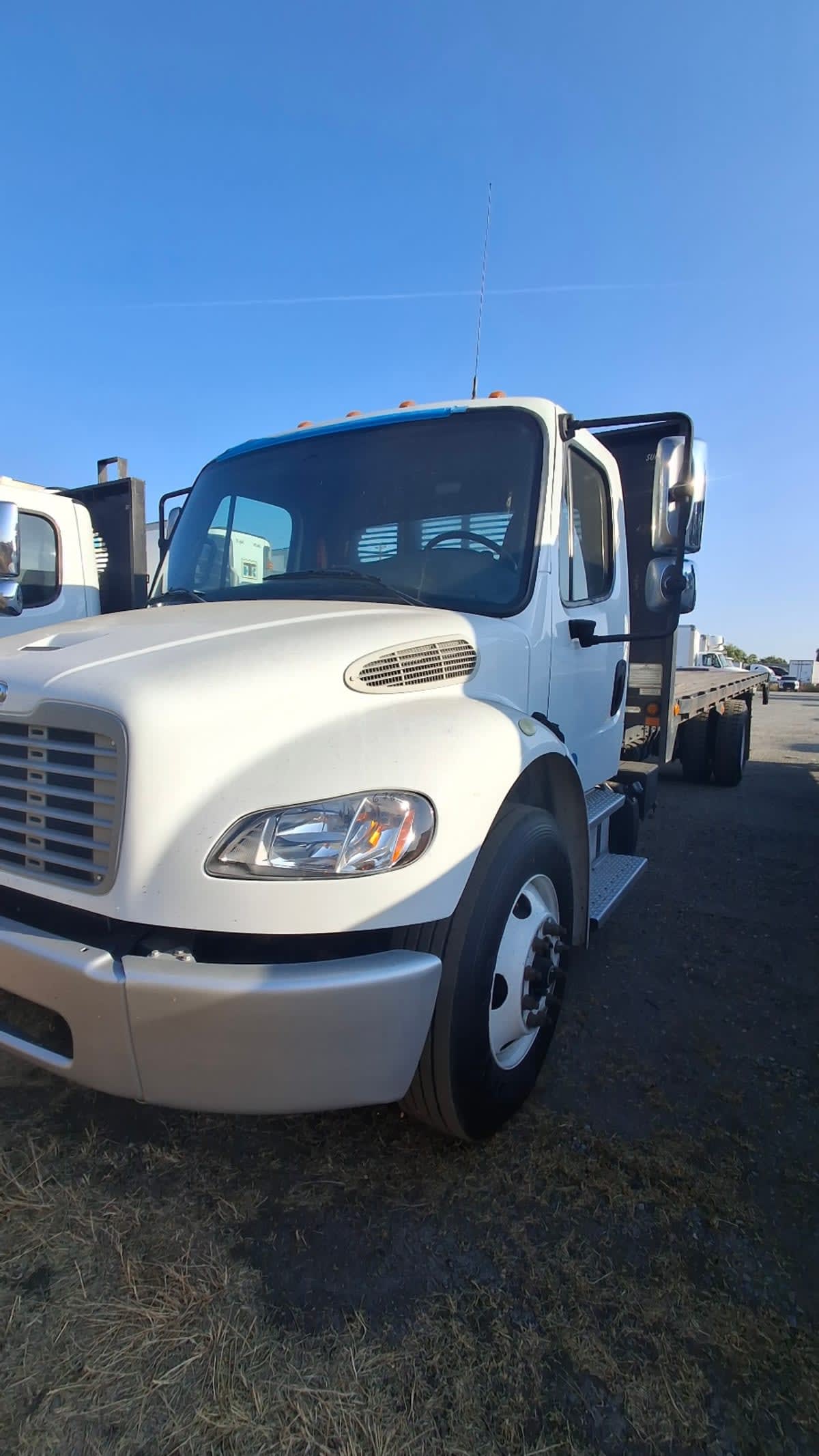 Used 2017 Freightliner M2 106 - photo 1