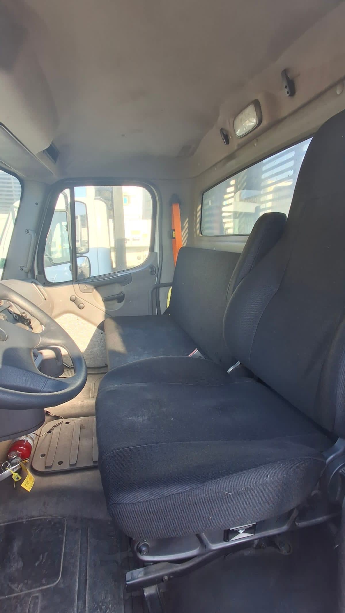 Used 2017 Freightliner M2 106 - photo 9