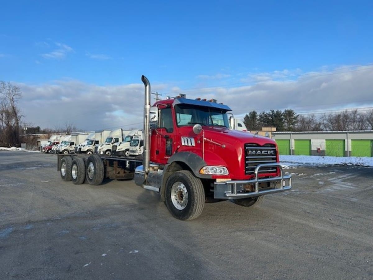 Used 2017 Mack GU813 - photo 5