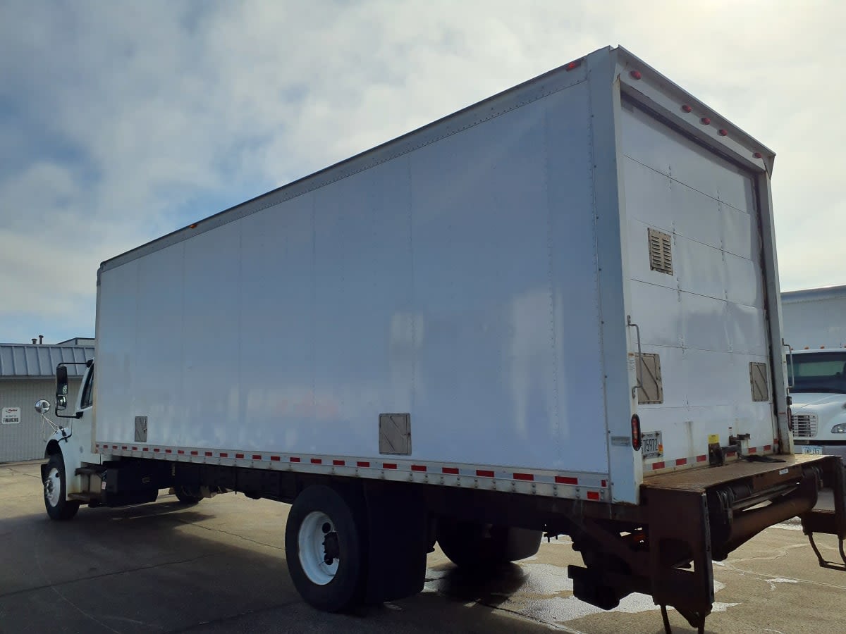 Used 2018 Freightliner M2 106 - photo 8