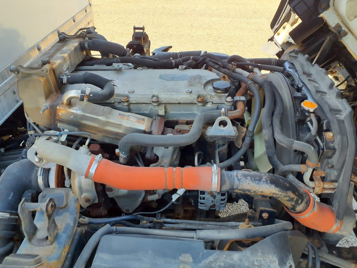 Used 2018 Isuzu NPR-HD - photo 18