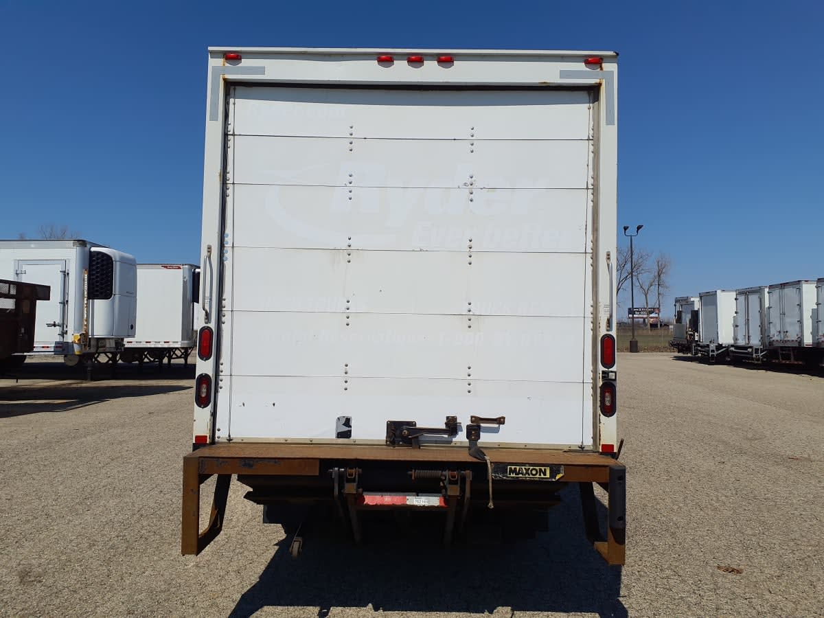Used 2018 Isuzu NPR-HD - photo 7
