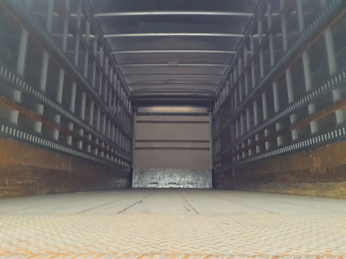 Used 2018 Freightliner M2 106 - photo 10