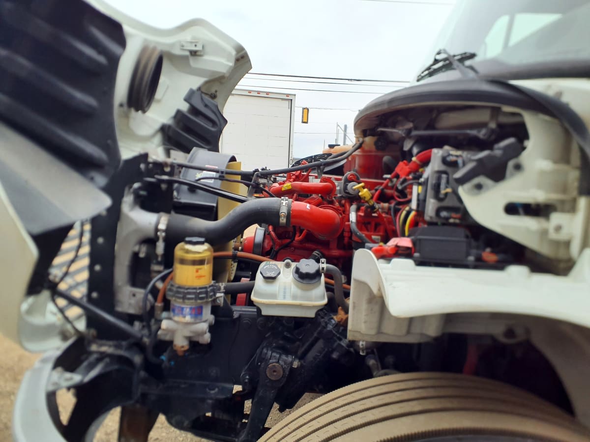 Used 2018 Freightliner M2 106 - photo 11