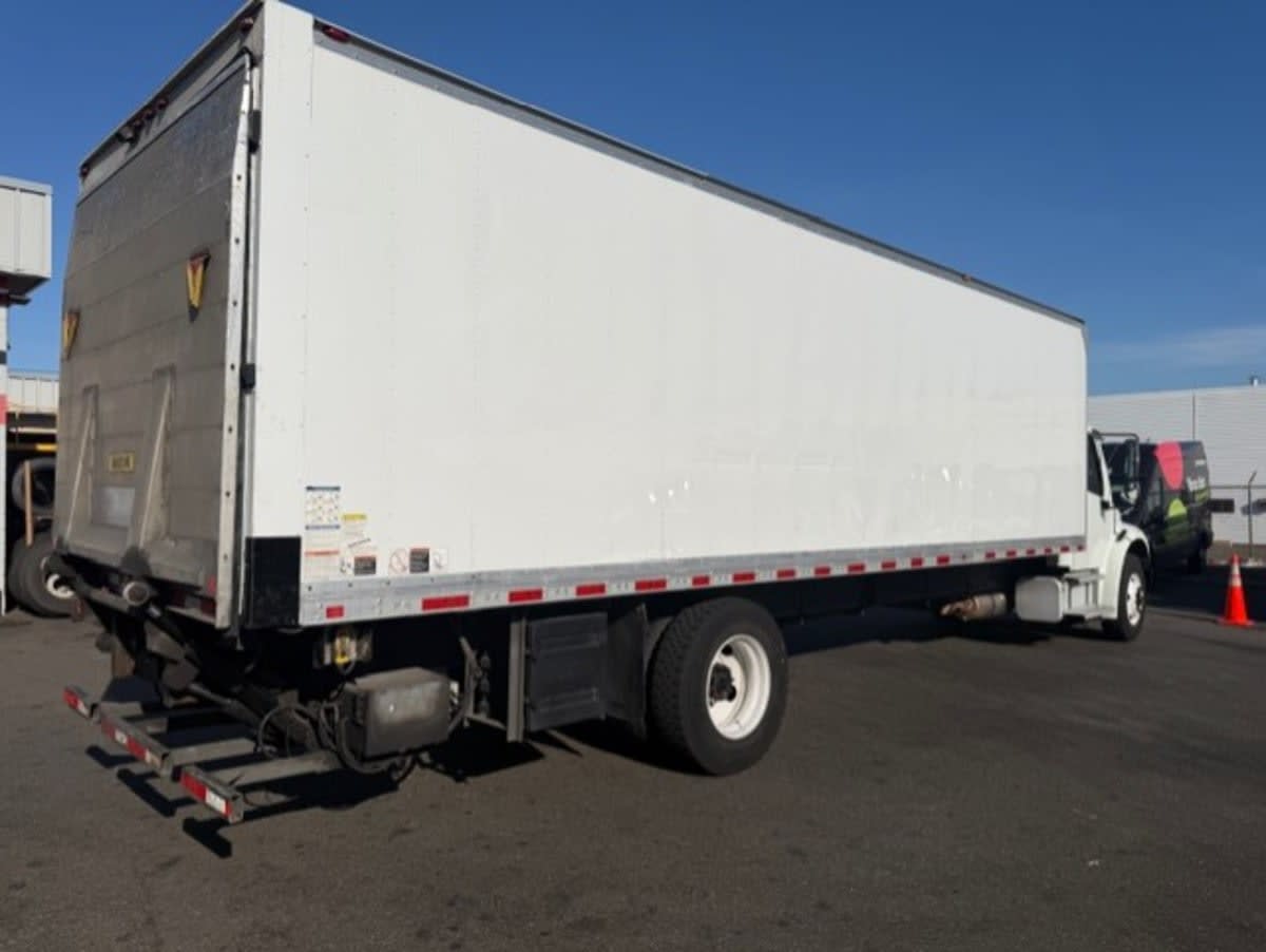 Used 2019 Freightliner M2 106 - photo 6