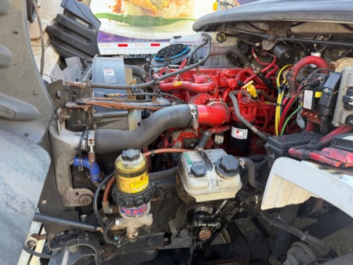 Used 2019 Freightliner M2 106 - photo 11