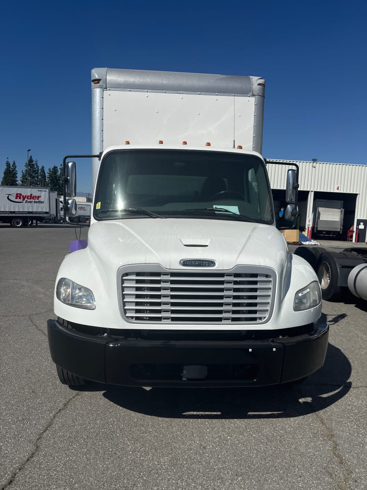 Used 2019 Freightliner M2 106 - photo 2