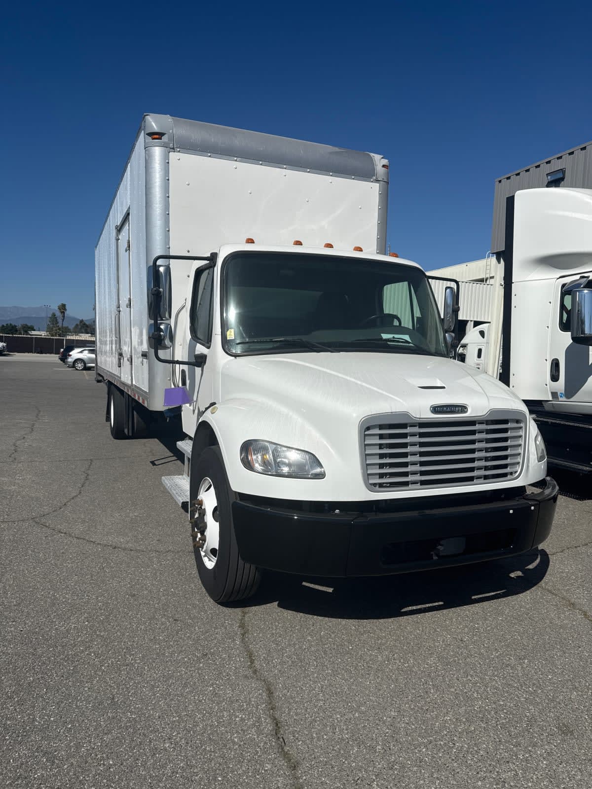 Used 2019 Freightliner M2 106 - photo 5