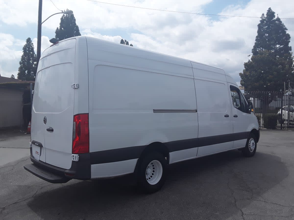 Used 2020 Freightliner Sprinter 3500 - photo 6