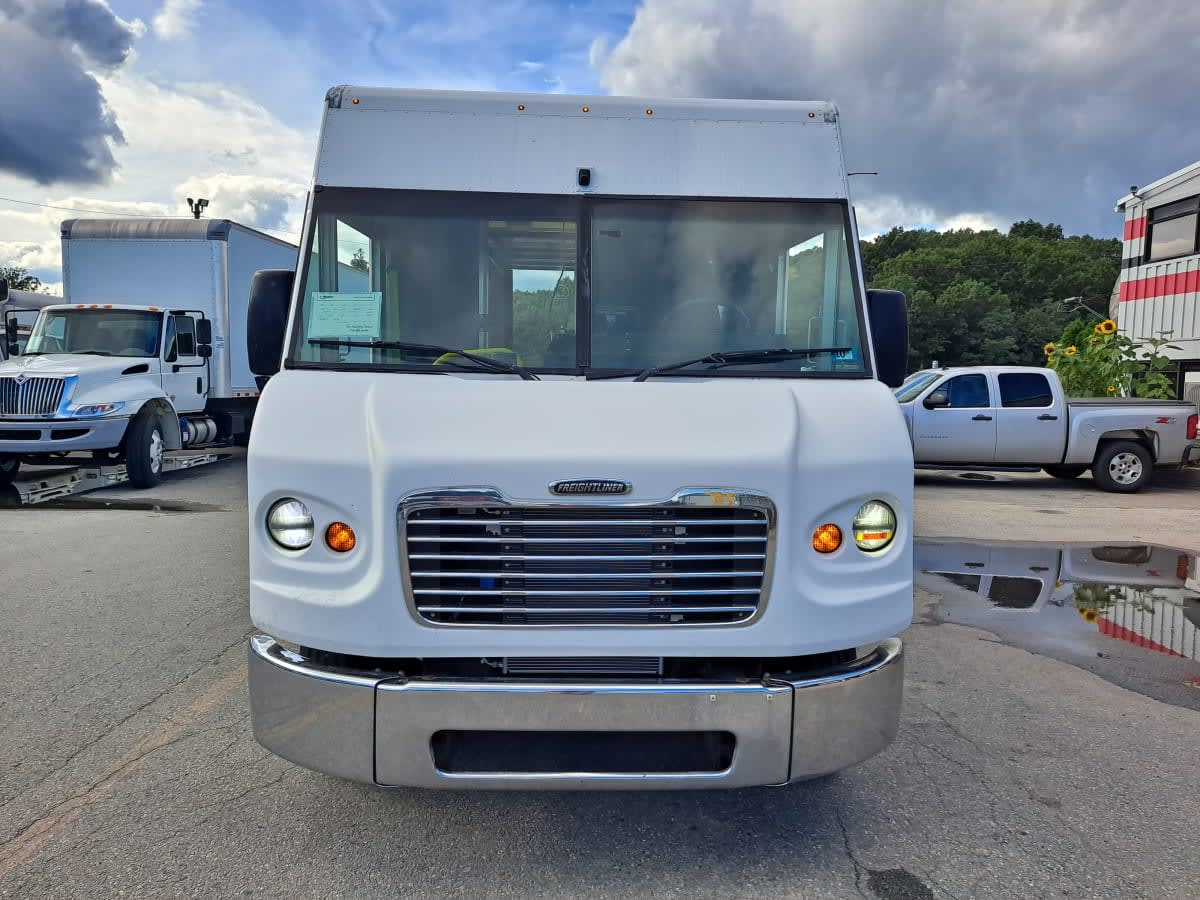 Used 2019 Freightliner MT 45 - photo 2