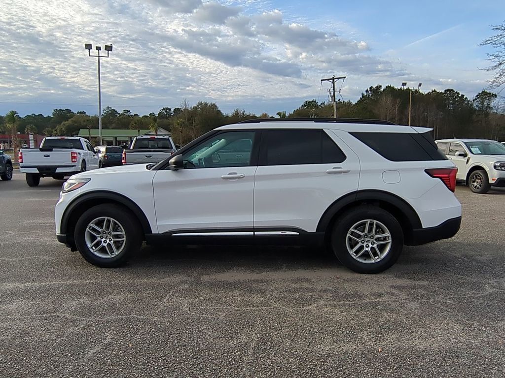 Used 2025 Ford Explorer - photo 9