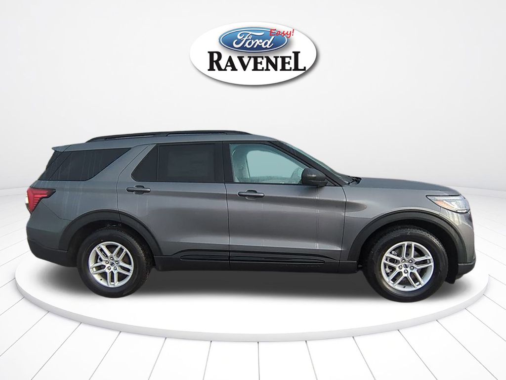 New 2026 Ford Explorer - photo 2
