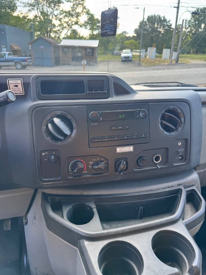 Used 2016 Ford E-350 - photo 18
