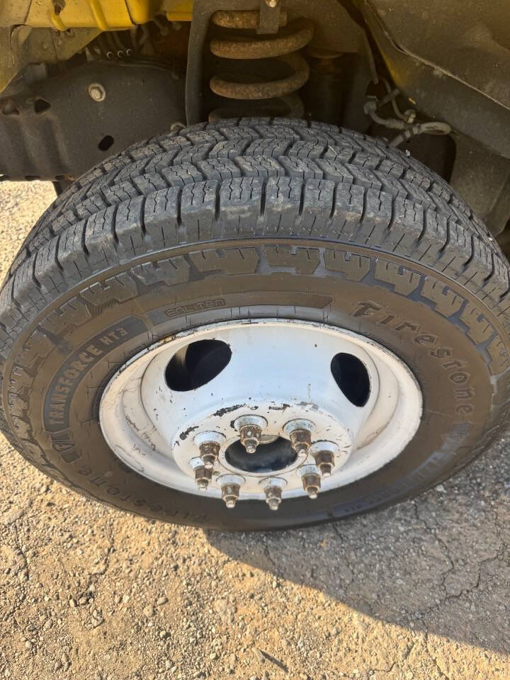 Used 2016 Ford E-350 - photo 26