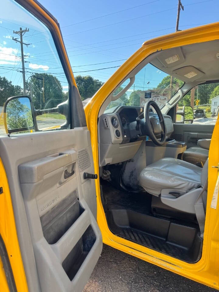 Used 2016 Ford E-350 - photo 10