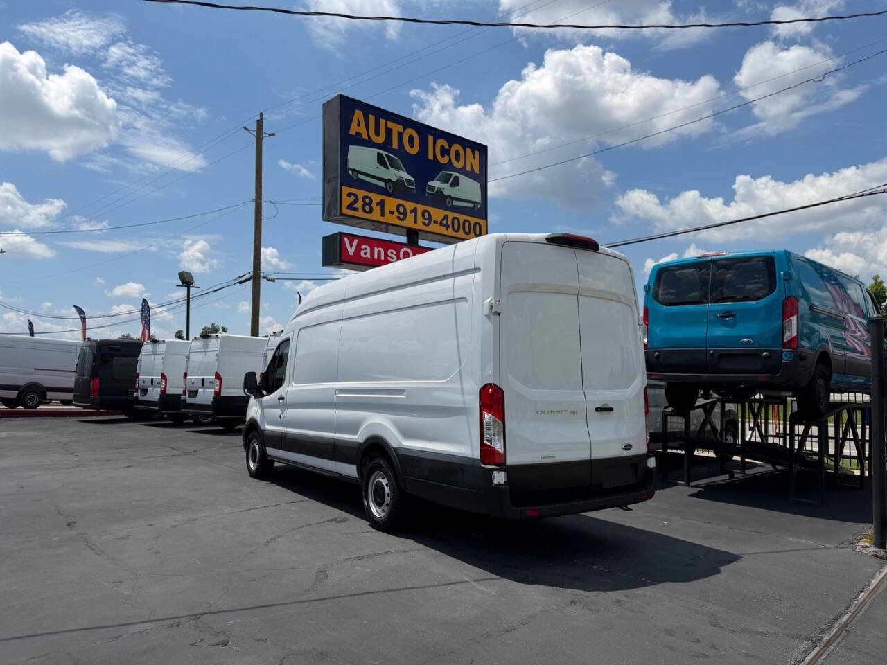 Used 2023 Ford Transit 350 - photo 5