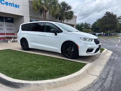 2024 Chrysler Pacifica FWD Minivan for sale #1160954P - photo 2