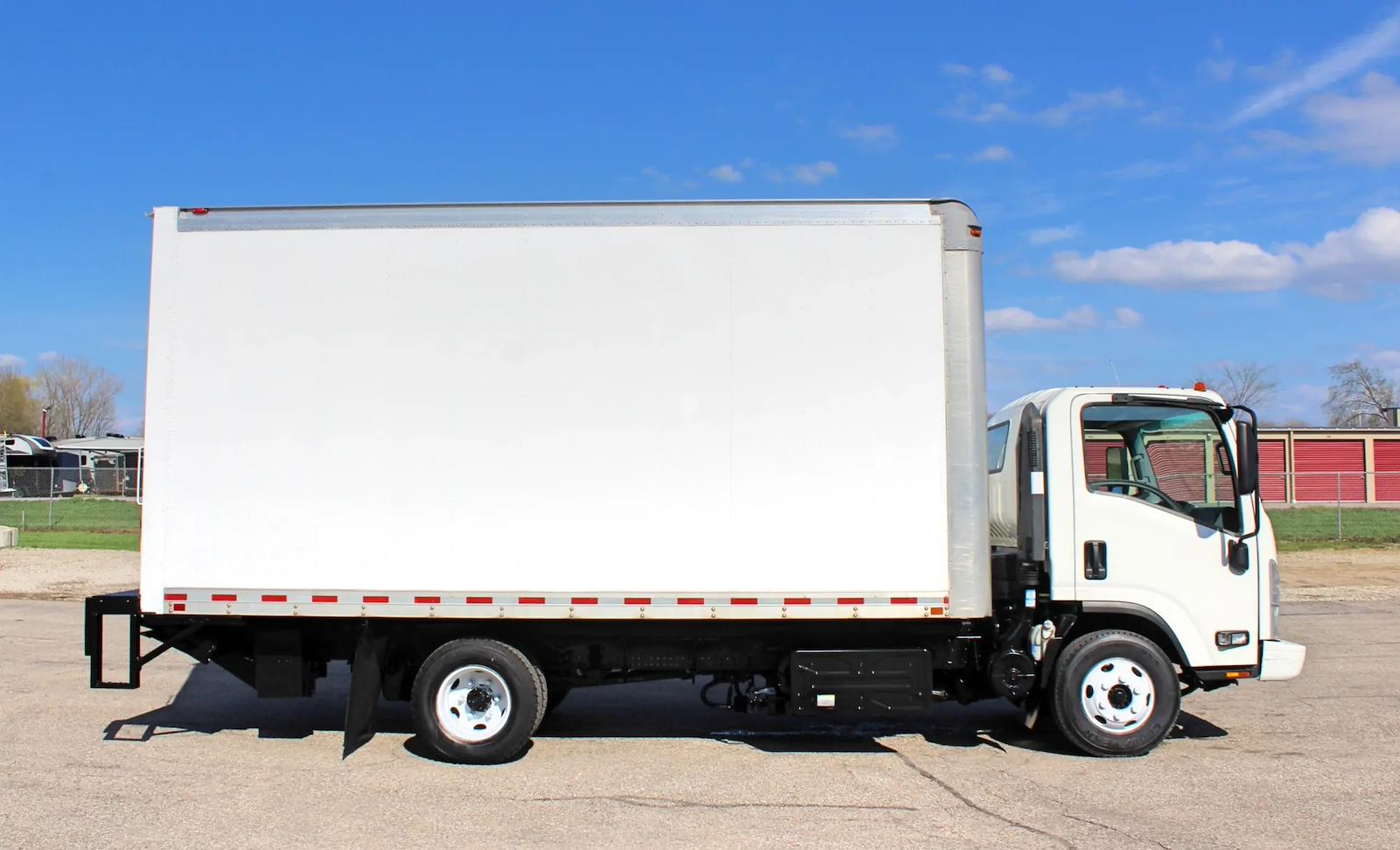 Used 2019 Isuzu NPR-HD - photo 1