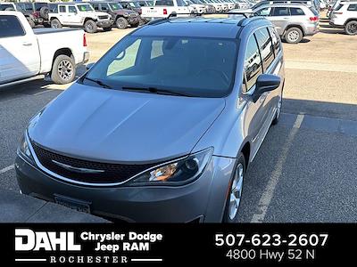 2017 Chrysler Pacifica FWD Minivan for sale #426T2282 - photo 1