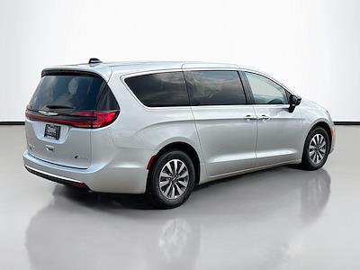 2024 Chrysler Pacifica FWD Minivan for sale #4P2467 - photo 2