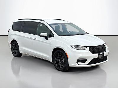 2023 Chrysler Pacifica AWD Minivan for sale #NP0004 - photo 1