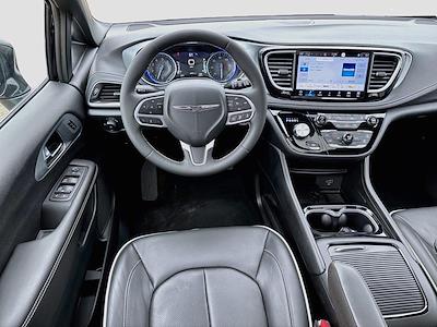 2026 Chrysler Pacifica FWD Minivan for sale #NP0045 - photo 2