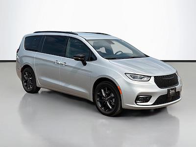 2026 Chrysler Pacifica AWD Minivan for sale #R40861 - photo 1