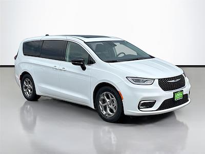 2024 Chrysler Pacifica FWD Minivan for sale #R409631 - photo 1