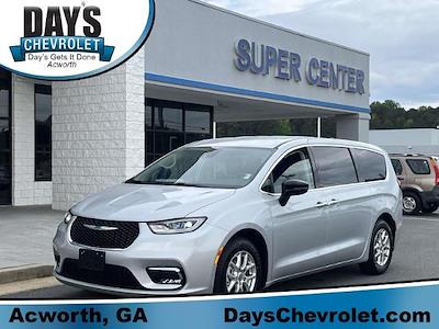 2024 Chrysler Pacifica FWD Minivan for sale #P27041 - photo 1