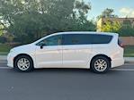 Used 2026 Chrysler Pacifica Select Minivan thumbnail 4