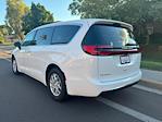 Used 2026 Chrysler Pacifica Select Minivan thumbnail 2
