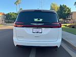 Used 2026 Chrysler Pacifica Select Minivan thumbnail 3