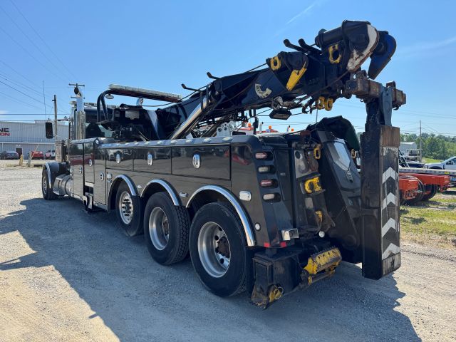 Used 2017 Peterbilt 389 - photo 2