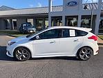 2018 Ford Focus FWD Hatchback for sale #26F56A - photo 4