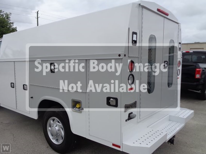 New 2026 GMC Savana 3500 - photo 2