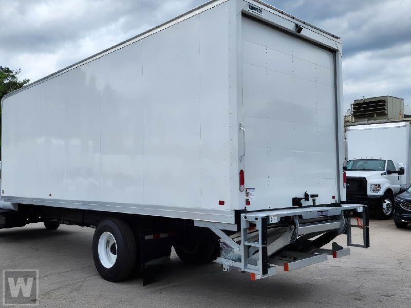 New 2027 Ford F-650 - photo 2