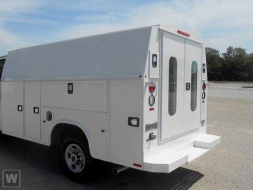 New 2025 GMC Savana 3500 - photo 2