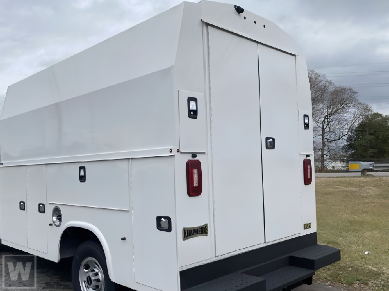 New 2025 GMC Savana 3500 - photo 2