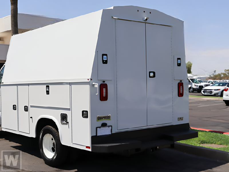 New 2026 Ford E-350 - photo 2