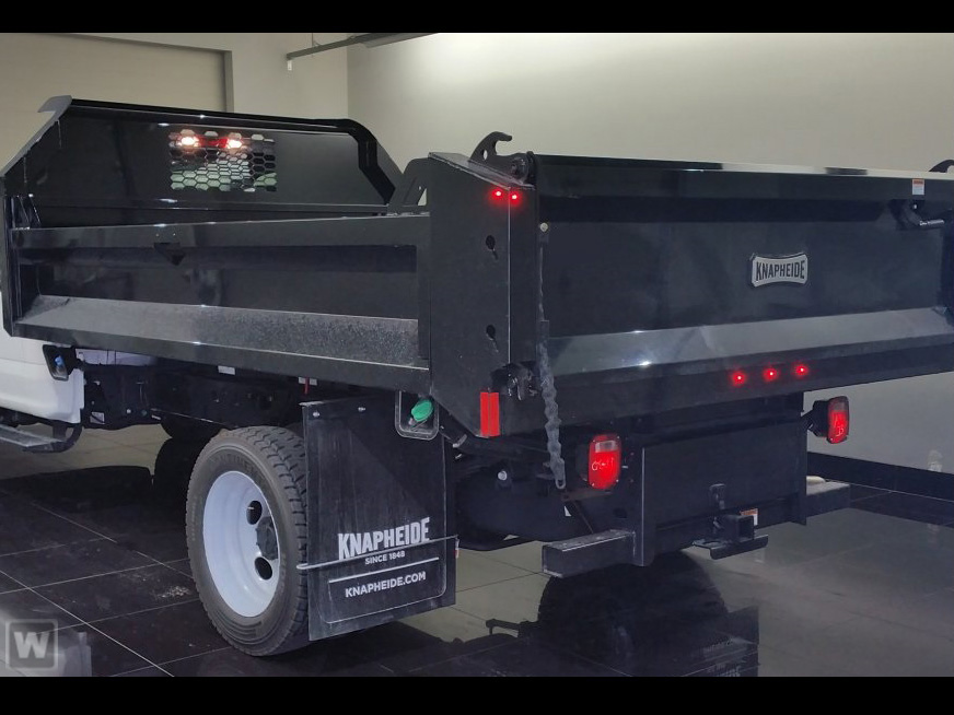 New 2024 Ford F-600 - photo 2