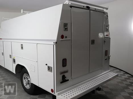 New 2025 GMC Savana 3500 - photo 2