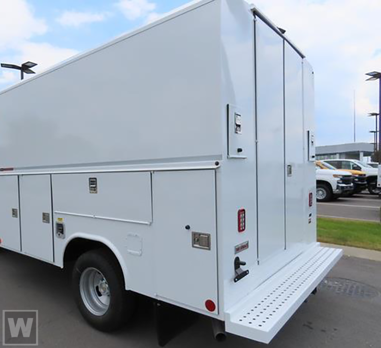 New 2026 Chevrolet Express 3500 - photo 2