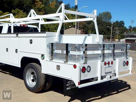 New 2026 Chevrolet Silverado 5500 - photo 2